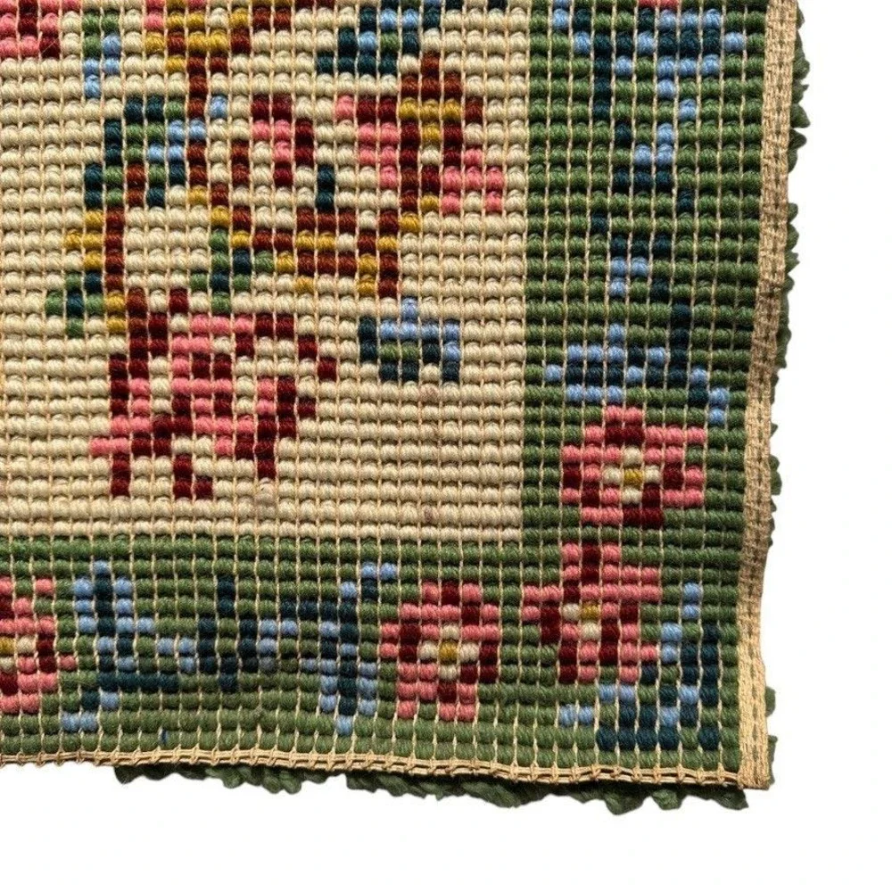 Vintage Floral Latch Hook Wool Rug Wall Hanging Rectangular 22